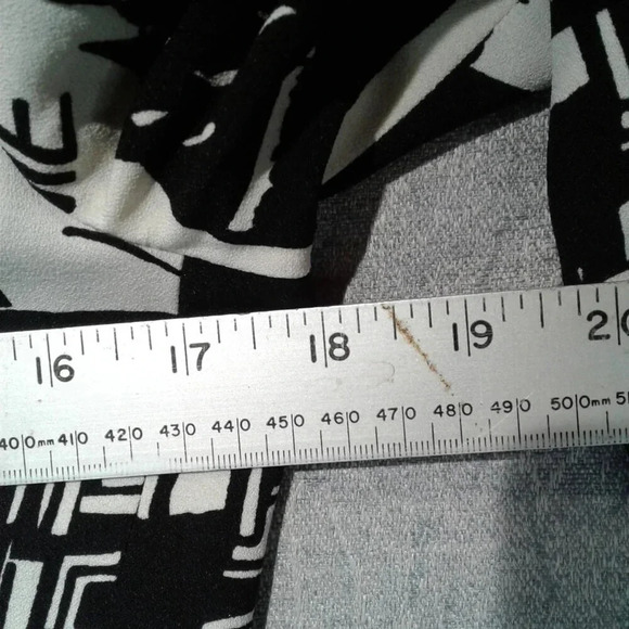 Women's Black & White Cartoon Print  Blazer by Linea Domani Size 4 - Picture 16 of 16